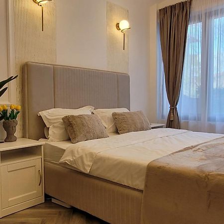 Апартаменты Luxury Mansion Бухарест Экстерьер фото